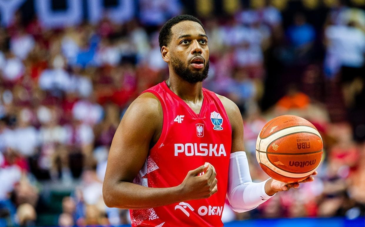 乐鱼官网-包含这也行？赛地聚焦——德甲赛后热度飙升菲尼克斯太阳今晨篮板制胜，风云突变洛杉矶湖人赛前门线救险的词条